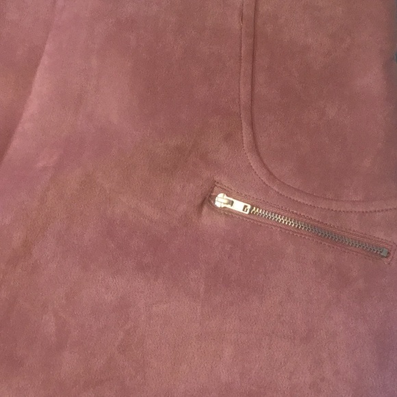 🎉HOST PICK🎉STUNNING LINED DUSTY PINK SUEDE SKIRT - Picture 5 of 8